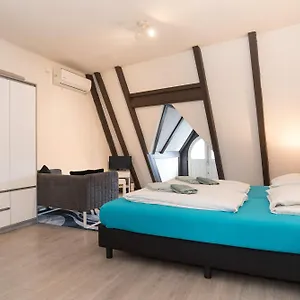  Apartment Redlight District Smokers Friendly Private