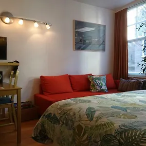  Apartment Roomolen