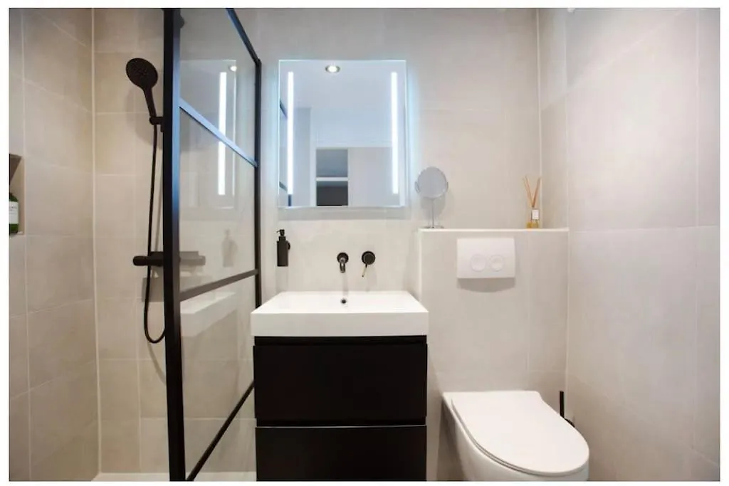 Leuk Gezellig Appartement In Het Levendige Amsterdam Oost 0*,  Netherlands